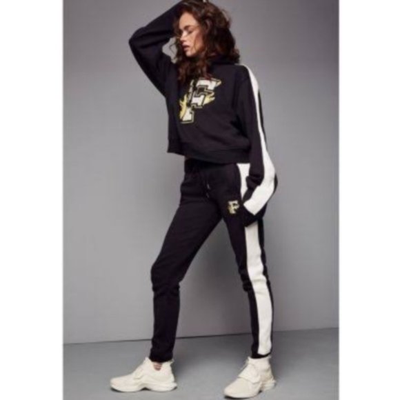 💥HOT ITEM💥PUMA X FENTY BY RIHANNA HOODED PANEL SWEATER - Picture 9 of 15